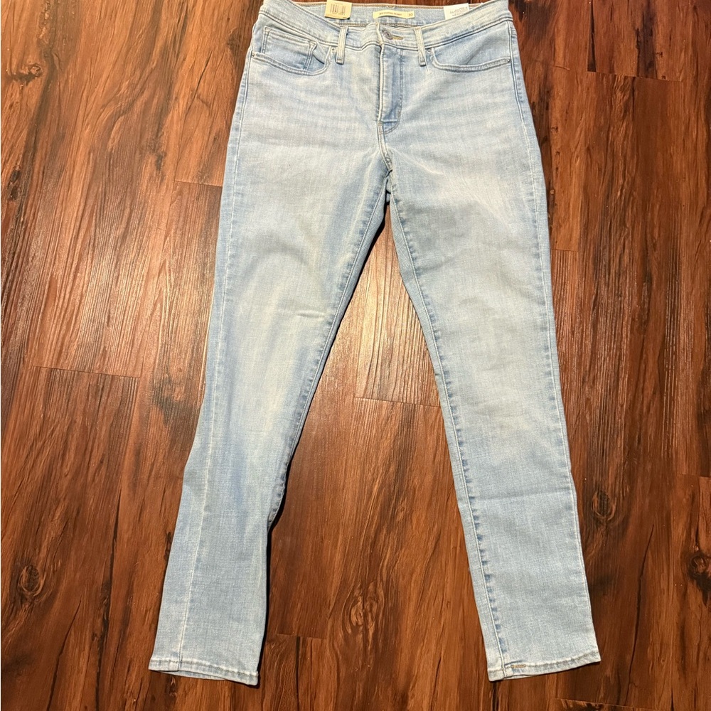 Levi's Blue Skinny Jeans with Vintage Appeal